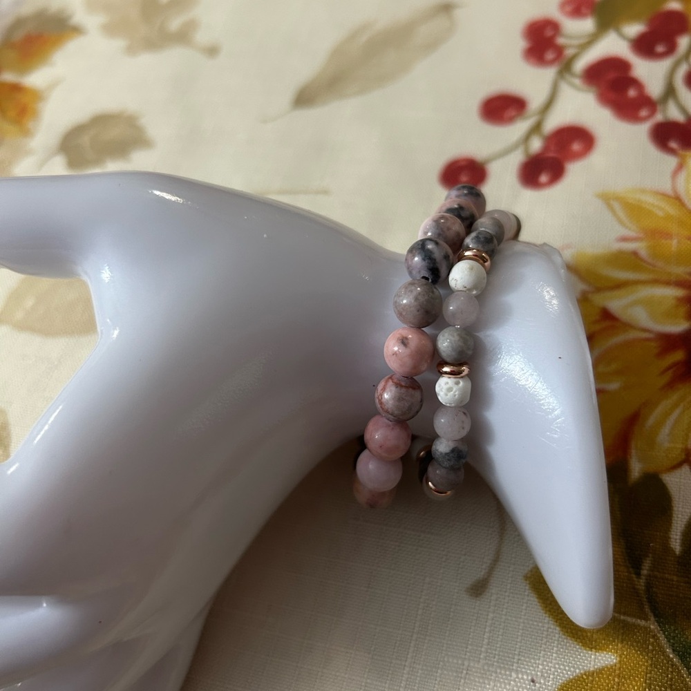 2 Multi-Colour Stone Bracelets - Picture 3 of 5